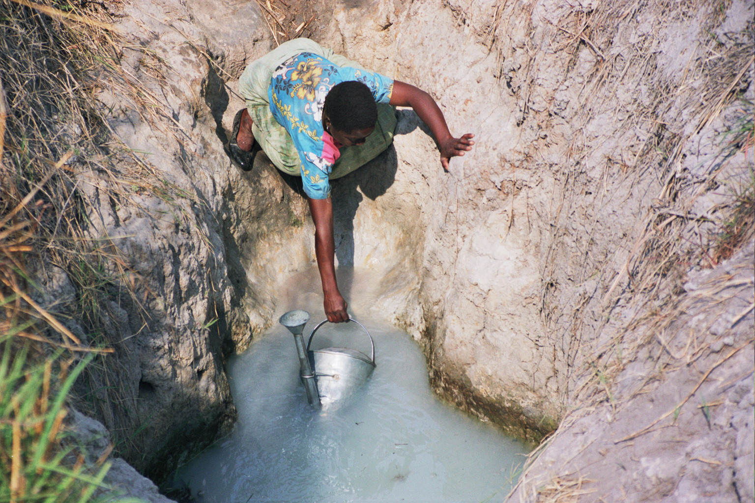 Agua y saneamiento, 24 proyectos